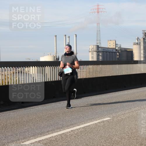 03.10.2025 - Köhlbrandbrückenlauf Lena Gebhardt http://msf.ph/oto/9115885 03.10.2025 10:18:40 Position 2  meine-sportfotos.de