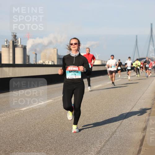 03.10.2025 - Köhlbrandbrückenlauf Lena Gebhardt http://msf.ph/oto/9115890 03.10.2025 09:43:51 Position 2 3174 meine-sportfotos.de