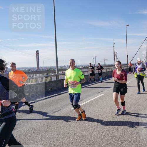 03.10.2025 - Köhlbrandbrückenlauf Michael Burmester http://msf.ph/oto/9115935 03.10.2025 12:57:35 Position 2 6757 meine-sportfotos.de