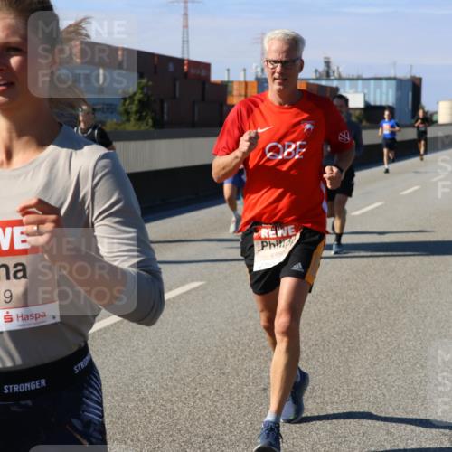 03.10.2025 - Köhlbrandbrückenlauf Strokosch-Dieckow http://msf.ph/oto/9115946 03.10.2025 12:49:58 Position 3 4619, 4480 meine-sportfotos.de