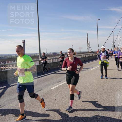 03.10.2025 - Köhlbrandbrückenlauf Michael Burmester http://msf.ph/oto/9115948 03.10.2025 12:57:36 Position 2 5438, 13 meine-sportfotos.de
