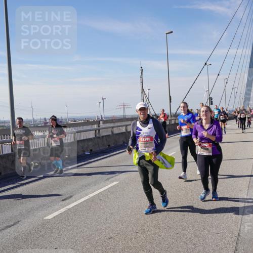 03.10.2025 - Köhlbrandbrückenlauf Michael Burmester http://msf.ph/oto/9115961 03.10.2025 12:57:37 Position 2 4714, 4937 meine-sportfotos.de