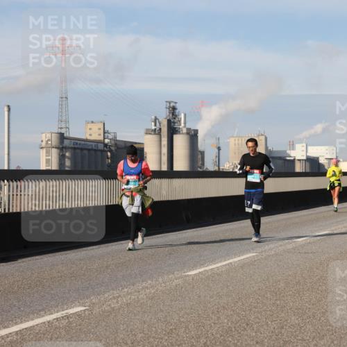 03.10.2025 - Köhlbrandbrückenlauf Lena Gebhardt http://msf.ph/oto/9115977 03.10.2025 10:18:50 Position 2 7 meine-sportfotos.de