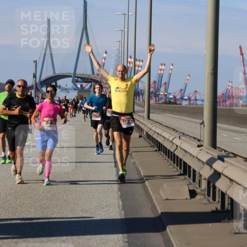 03.10.2025 - Köhlbrandbrückenlauf Strokosch-Dieckow http://msf.ph/oto/9115983 03.10.2025 12:50:08 Position 3  meine-sportfotos.de