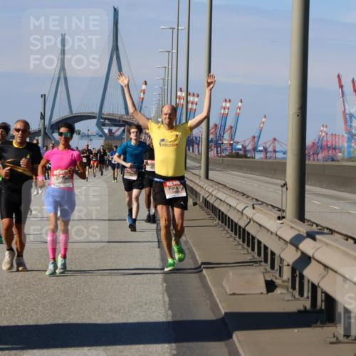 03.10.2025 - Köhlbrandbrückenlauf Strokosch-Dieckow http://msf.ph/oto/9115989 03.10.2025 12:50:08 Position 3  meine-sportfotos.de