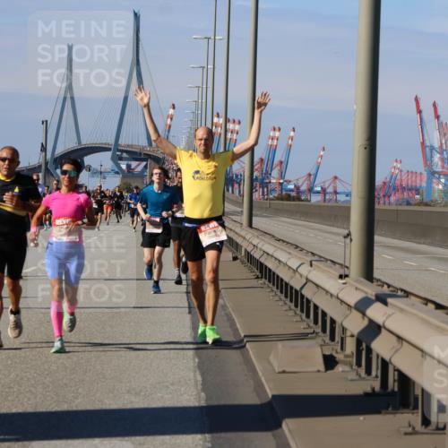 03.10.2025 - Köhlbrandbrückenlauf Strokosch-Dieckow http://msf.ph/oto/9116000 03.10.2025 12:50:08 Position 3  meine-sportfotos.de