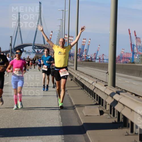 03.10.2025 - Köhlbrandbrückenlauf Strokosch-Dieckow http://msf.ph/oto/9116010 03.10.2025 12:50:08 Position 3  meine-sportfotos.de