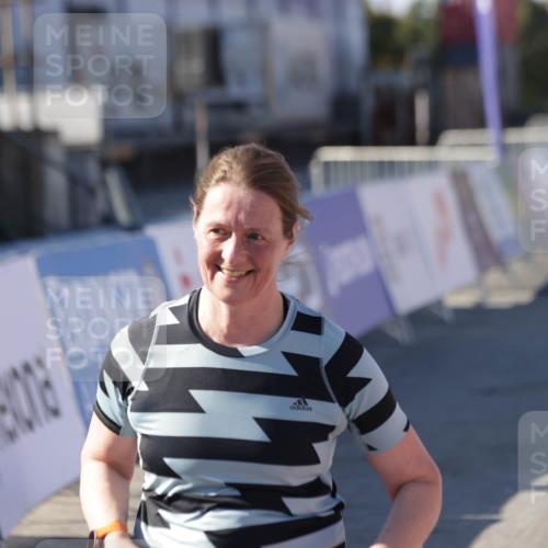 03.10.2025 - Köhlbrandbrückenlauf Jannik Wohlers http://msf.ph/oto/9116046 03.10.2025 13:33:08 Ziel 4582, 4941, 6067, 6376, 6455 meine-sportfotos.de