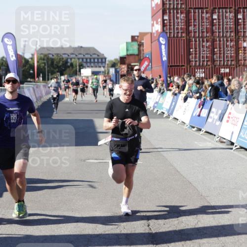 03.10.2025 - Köhlbrandbrückenlauf Jannik Wohlers http://msf.ph/oto/9116050 03.10.2025 13:02:35 Ziel 4024, 4187, 4271, 4277, 4380, 4783, 5080, 5726, 5784, 6320, 6321, 6479, 6783 meine-sportfotos.de