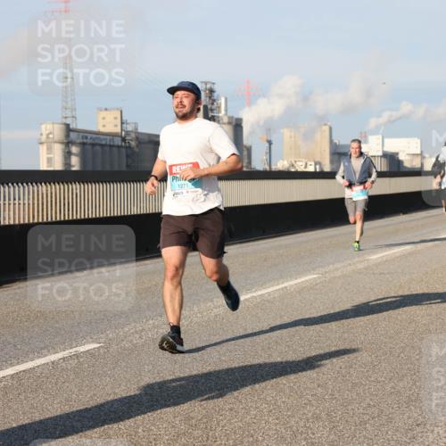 03.10.2025 - Köhlbrandbrückenlauf Lena Gebhardt http://msf.ph/oto/9116057 03.10.2025 09:43:56 Position 2 1271 meine-sportfotos.de