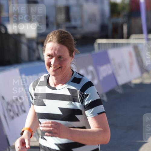 03.10.2025 - Köhlbrandbrückenlauf Jannik Wohlers http://msf.ph/oto/9116058 03.10.2025 13:33:08 Ziel 4582, 4941, 6067, 6376, 6455 meine-sportfotos.de