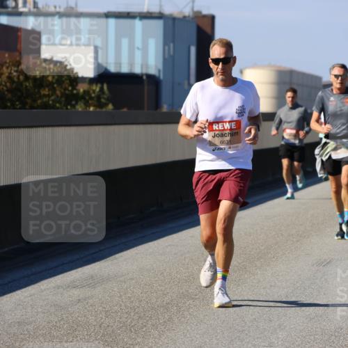 03.10.2025 - Köhlbrandbrückenlauf Strokosch-Dieckow http://msf.ph/oto/9116087 03.10.2025 12:50:24 Position 3 6631 meine-sportfotos.de