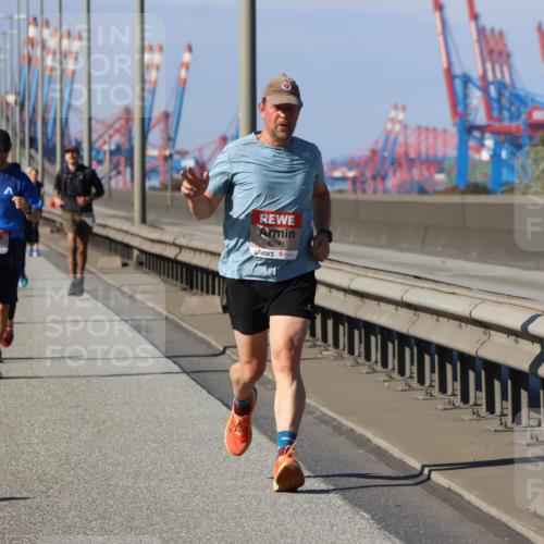 03.10.2025 - Köhlbrandbrückenlauf Strokosch-Dieckow http://msf.ph/oto/9116098 03.10.2025 12:50:26 Position 3 12112, 4390 meine-sportfotos.de