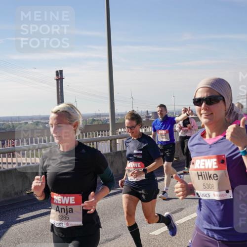 03.10.2025 - Köhlbrandbrückenlauf Michael Burmester http://msf.ph/oto/9116107 03.10.2025 12:57:45 Position 2 5285, 5308 meine-sportfotos.de
