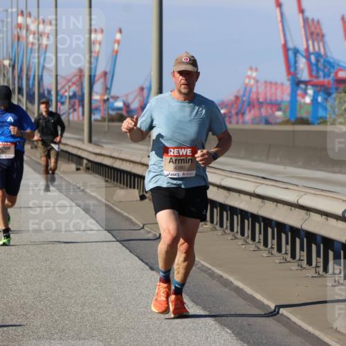 03.10.2025 - Köhlbrandbrückenlauf Strokosch-Dieckow http://msf.ph/oto/9116112 03.10.2025 12:50:27 Position 3 4390 meine-sportfotos.de