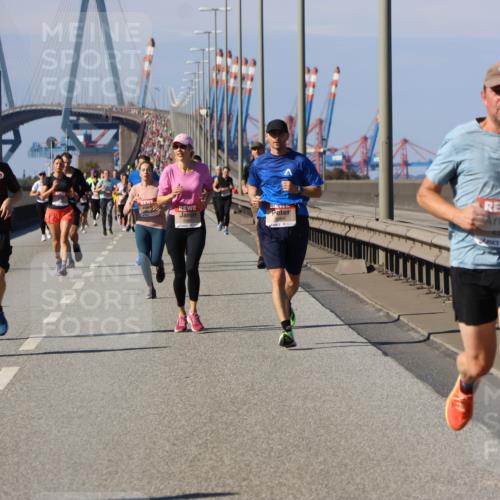 03.10.2025 - Köhlbrandbrückenlauf Strokosch-Dieckow http://msf.ph/oto/9116124 03.10.2025 12:50:28 Position 3 4390 meine-sportfotos.de