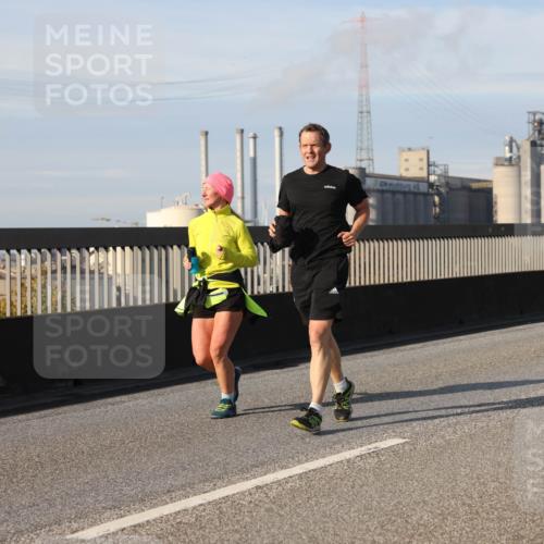 03.10.2025 - Köhlbrandbrückenlauf Lena Gebhardt http://msf.ph/oto/9116131 03.10.2025 10:19:00 Position 2 7 meine-sportfotos.de