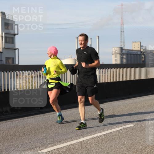 03.10.2025 - Köhlbrandbrückenlauf Lena Gebhardt http://msf.ph/oto/9116145 03.10.2025 10:19:00 Position 2  meine-sportfotos.de