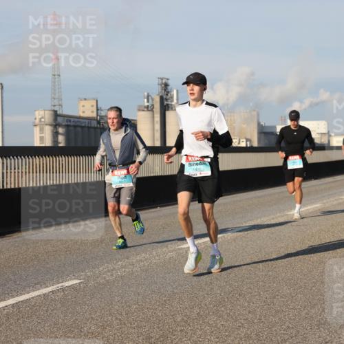 03.10.2025 - Köhlbrandbrückenlauf Lena Gebhardt http://msf.ph/oto/9116150 03.10.2025 09:43:58 Position 2 1617, 1432 meine-sportfotos.de