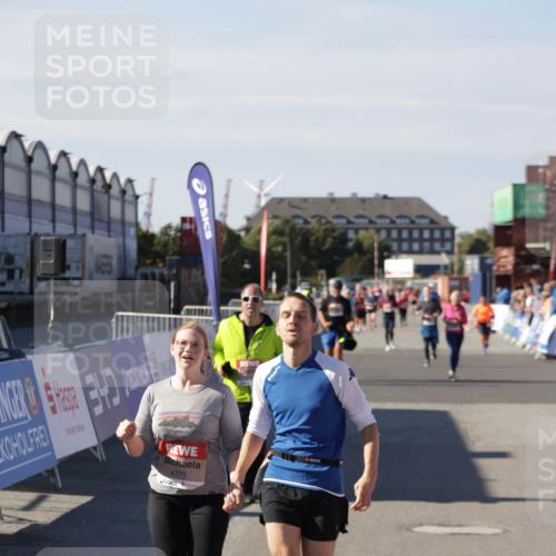 03.10.2025 - Köhlbrandbrückenlauf Jannik Wohlers http://msf.ph/oto/9116155 03.10.2025 13:33:15 Ziel 4755, 4775, 4941, 5783, 6067, 6376 meine-sportfotos.de
