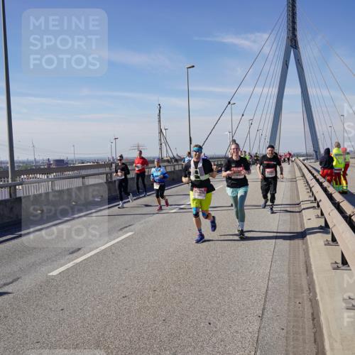 03.10.2025 - Köhlbrandbrückenlauf Michael Burmester http://msf.ph/oto/9116164 03.10.2025 12:57:49 Position 2  meine-sportfotos.de