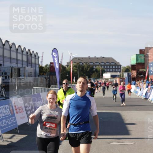 03.10.2025 - Köhlbrandbrückenlauf Jannik Wohlers http://msf.ph/oto/9116181 03.10.2025 13:33:15 Ziel 4755, 4775, 4941, 5783, 6067, 6376 meine-sportfotos.de