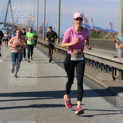 03.10.2025 - Köhlbrandbrückenlauf Strokosch-Dieckow http://msf.ph/oto/9116182 03.10.2025 12:50:35 Position 3 6561, 5969 meine-sportfotos.de