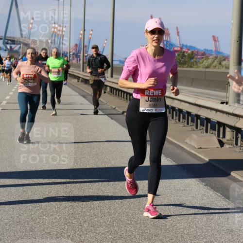 03.10.2025 - Köhlbrandbrückenlauf Strokosch-Dieckow http://msf.ph/oto/9116188 03.10.2025 12:50:35 Position 3 6561, 5969 meine-sportfotos.de