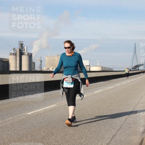 03.10.2025 - Köhlbrandbrückenlauf Lena Gebhardt http://msf.ph/oto/9116191 03.10.2025 10:19:22 Position 2 1766 meine-sportfotos.de