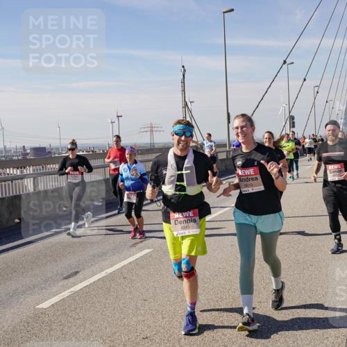 03.10.2025 - Köhlbrandbrückenlauf Michael Burmester http://msf.ph/oto/9116197 03.10.2025 12:57:50 Position 2 4245, 5610, 6051 meine-sportfotos.de