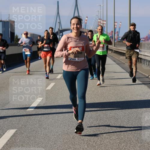 03.10.2025 - Köhlbrandbrückenlauf Strokosch-Dieckow http://msf.ph/oto/9116200 03.10.2025 12:50:38 Position 3 5055 meine-sportfotos.de