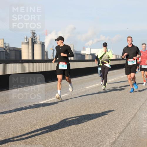 03.10.2025 - Köhlbrandbrückenlauf Lena Gebhardt http://msf.ph/oto/9116203 03.10.2025 09:43:59 Position 2 3749 meine-sportfotos.de