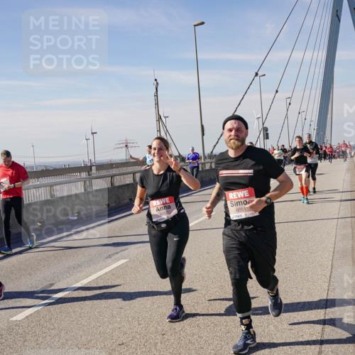 03.10.2025 - Köhlbrandbrückenlauf Michael Burmester http://msf.ph/oto/9116221 03.10.2025 12:57:51 Position 2 6050, 6051 meine-sportfotos.de