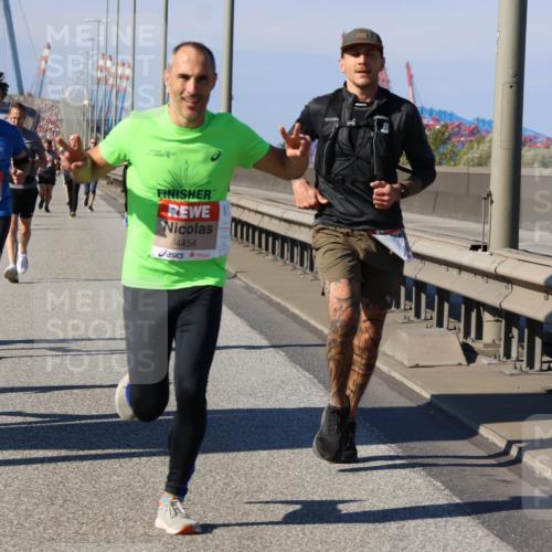 03.10.2025 - Köhlbrandbrückenlauf Strokosch-Dieckow http://msf.ph/oto/9116231 03.10.2025 12:50:40 Position 3 4507, 4454 meine-sportfotos.de