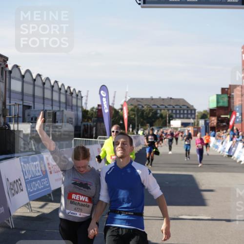 03.10.2025 - Köhlbrandbrückenlauf Jannik Wohlers http://msf.ph/oto/9116232 03.10.2025 13:33:16 Ziel 4755, 4775, 5783, 6376 meine-sportfotos.de