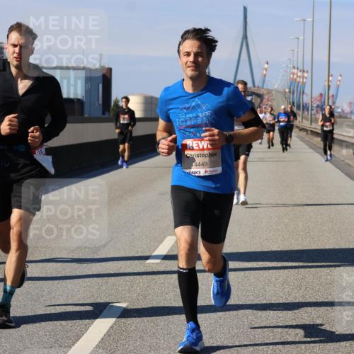 03.10.2025 - Köhlbrandbrückenlauf Strokosch-Dieckow http://msf.ph/oto/9116266 03.10.2025 12:50:43 Position 3 0, 0, 4449 meine-sportfotos.de