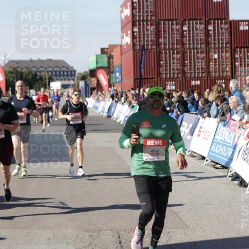 03.10.2025 - Köhlbrandbrückenlauf Jannik Wohlers http://msf.ph/oto/9116274 03.10.2025 13:02:45 Ziel 4116, 4579, 5245, 5726, 5793, 5810, 6175, 6255, 6321, 6447, 6479, 6739, 6783 meine-sportfotos.de