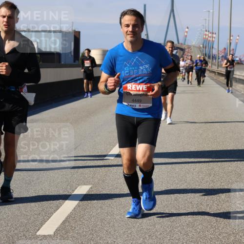 03.10.2025 - Köhlbrandbrückenlauf Strokosch-Dieckow http://msf.ph/oto/9116277 03.10.2025 12:50:43 Position 3 4449 meine-sportfotos.de
