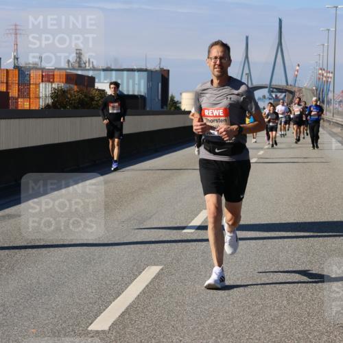 03.10.2025 - Köhlbrandbrückenlauf Strokosch-Dieckow http://msf.ph/oto/9116284 03.10.2025 12:50:47 Position 3  meine-sportfotos.de