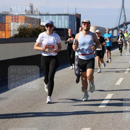 03.10.2025 - Köhlbrandbrückenlauf Strokosch-Dieckow http://msf.ph/oto/9116311 03.10.2025 12:50:52 Position 3 6786 meine-sportfotos.de