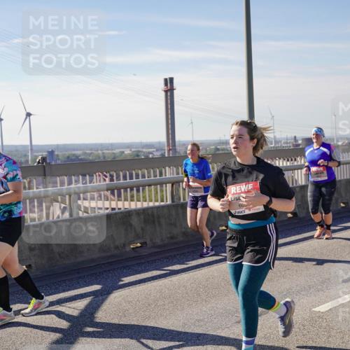 03.10.2025 - Köhlbrandbrückenlauf Michael Burmester http://msf.ph/oto/9116318 03.10.2025 12:57:57 Position 2 9, 600 meine-sportfotos.de