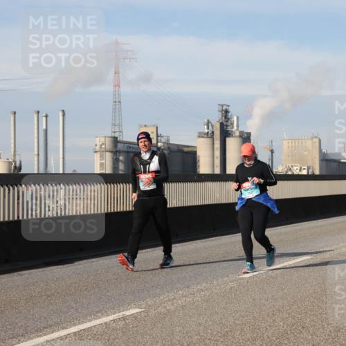 03.10.2025 - Köhlbrandbrückenlauf Lena Gebhardt http://msf.ph/oto/9116326 03.10.2025 10:20:16 Position 2  meine-sportfotos.de