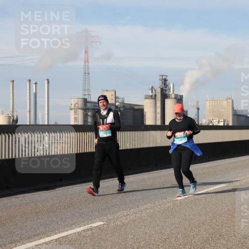 03.10.2025 - Köhlbrandbrückenlauf Lena Gebhardt http://msf.ph/oto/9116334 03.10.2025 10:20:16 Position 2  meine-sportfotos.de