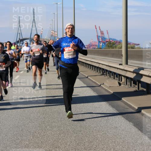 03.10.2025 - Köhlbrandbrückenlauf Strokosch-Dieckow http://msf.ph/oto/9116344 03.10.2025 12:50:57 Position 3 5849 meine-sportfotos.de