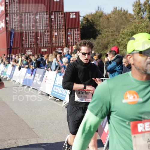 03.10.2025 - Köhlbrandbrückenlauf Jannik Wohlers http://msf.ph/oto/9116383 03.10.2025 13:02:47 Ziel 4116, 4579, 4619, 5245, 5726, 5793, 5810, 6175, 6255, 6447, 6739, 6783 meine-sportfotos.de