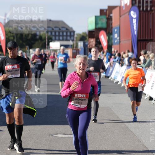 03.10.2025 - Köhlbrandbrückenlauf Jannik Wohlers http://msf.ph/oto/9116391 03.10.2025 13:33:25 Ziel 4755, 4775, 5211, 5413, 5549, 5783, 6276 meine-sportfotos.de