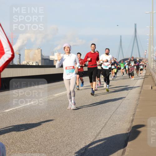 03.10.2025 - Köhlbrandbrückenlauf Lena Gebhardt http://msf.ph/oto/9116393 03.10.2025 09:44:03 Position 2 525, 3837 meine-sportfotos.de