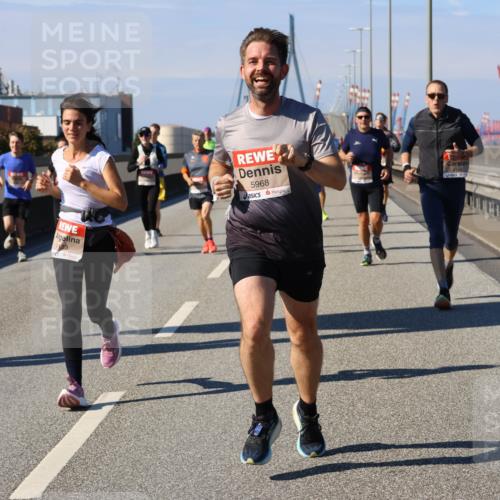 03.10.2025 - Köhlbrandbrückenlauf Strokosch-Dieckow http://msf.ph/oto/9116399 03.10.2025 12:50:59 Position 3 5968, 4444 meine-sportfotos.de