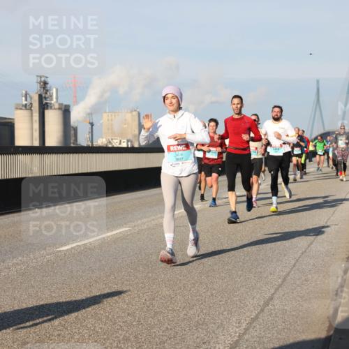 03.10.2025 - Köhlbrandbrückenlauf Lena Gebhardt http://msf.ph/oto/9116401 03.10.2025 09:44:04 Position 2  meine-sportfotos.de
