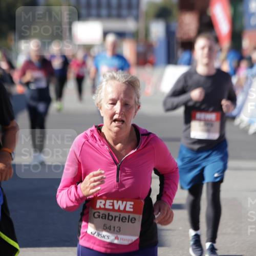 03.10.2025 - Köhlbrandbrückenlauf Jannik Wohlers http://msf.ph/oto/9116423 03.10.2025 13:33:25 Ziel 4755, 4775, 5211, 5413, 5549, 5783, 6276 meine-sportfotos.de